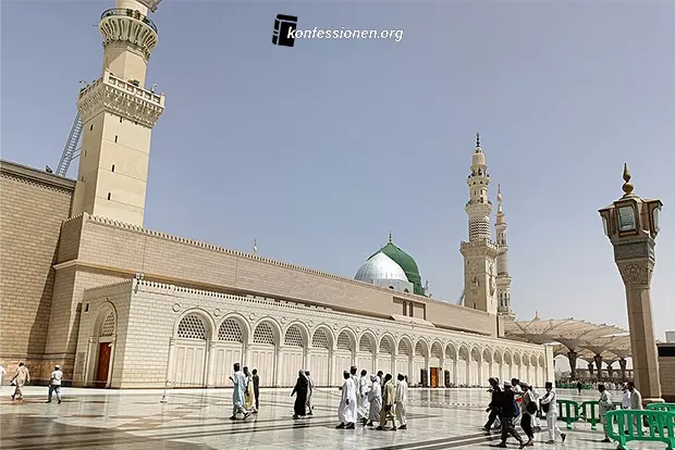 Ansicht der "Prophetenmoschee" die nach dem Tod Mohammeds an seiner Todesstätte errichtet wurde